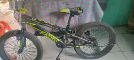 Sepeda bekas dijual seadanya