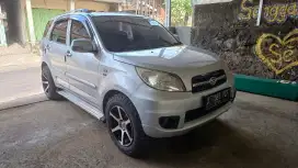 Dijual Daihatsu Terios TS Extra matic tahun 2010
