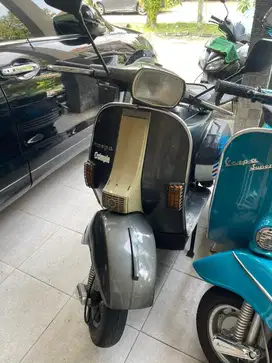 Vespa PX 150 1982 Tangan pertama dari baru