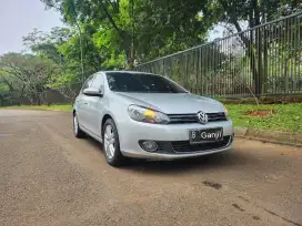 DP 8 JUTA! PAJAK PANJANG LOW KM! BAN BARU VW GOLF 1.4 TSi MK6 2013