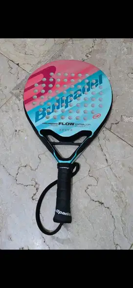 Raket Padel Bullpadel Flow Light 2024