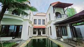 Komplek Mewah Pantai Mutiara (ada dermaga) Tanah Ngantong