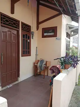Dijual Rumah di Puring Gandul, Cinere, belakang Komp. BPK V