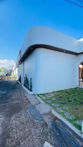 Disewakan Brand New Villa 1  Lantai Full Furnished Di Jalan Batur Sari