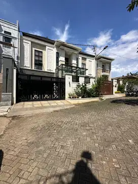 FOR SALE LEBAK BULUS MODERN TROPICAL FURNISHED