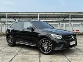 Mercy GLC 200 Night Edition 2.0 AT. Thn 2019. Hitam. Perfect cond