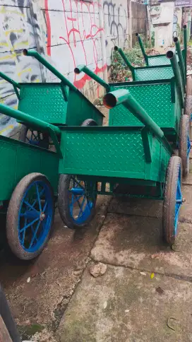 Gerobak usaha keliling dagang, rongsokan,ban motor.besi.Baru.Murah