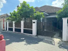 Rumah murah cantik luas strategis area kampus maguwoharjo jogja