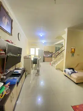 JUAL SEGERA Rumah 2 LANTAI di  Kano Indah PIK Jakarta Utara