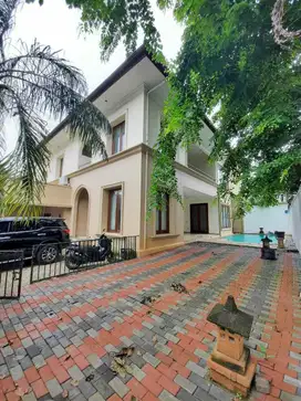 MODERN CLASSIC HOUSE DI CIPETE