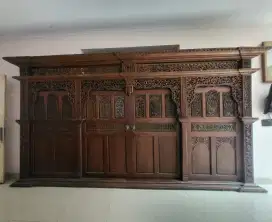 Gebyok Jati Lawasan Istimewa