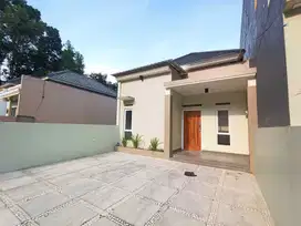 RUMAH MODERN 3KT LAHAN LUAS DI SLEMAN DEKAT KAMPUS UII JAKAL