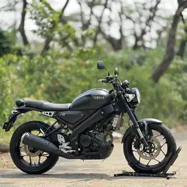 YAMAHA XSR 155 HITAM 2022 KM 16K PAJAK PANJANG MULUS CIAMIK