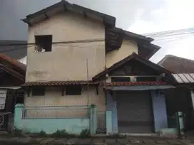 Rumah Pojok Tengah Cocok Untuk Usaha Mainroad Belakang Cimall