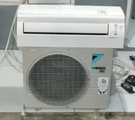 AC DAIKIN INVERTER 1 PK ORI
