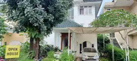 Di jual cepat rumah di sentul city