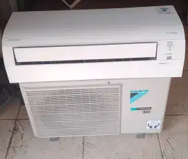 AC DAIKIN INVERTER 3/4 PK ORI