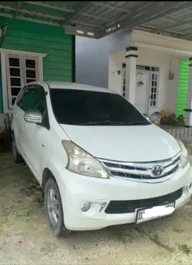 Di jual avanza tipe G 2014 putih manual