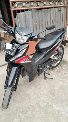 Dijual Motor Revo Fit Tahun 2022