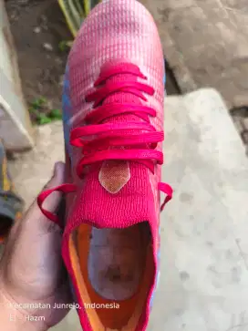 Sepatu bola catalyst v3 ukuran 43
