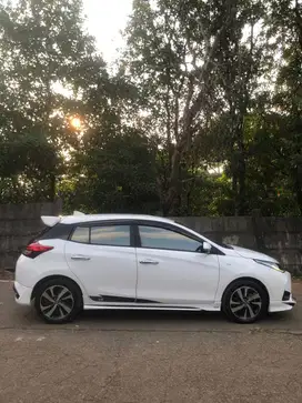 Dijual Toyota Yaris GR 2021 A/T Putih, Kondisi Terawat, Siap Pakai!