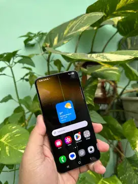 SAMSUNG S22 8/128gb sein