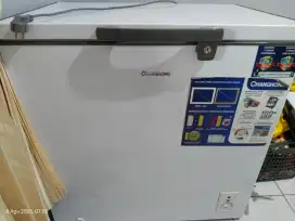 Freezer changhong