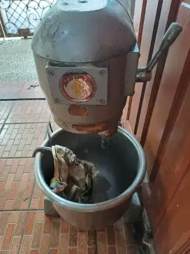 Adukan penggiling roti