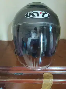 Helm kYT KYOTO ukuran L