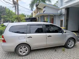 Nissan Grand livina 2013 Bensin