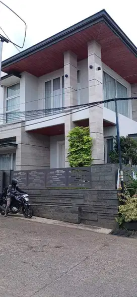 Bangunan Kokoh Spek Sultan Pejabat Cileunyi Kabupaten Bandung