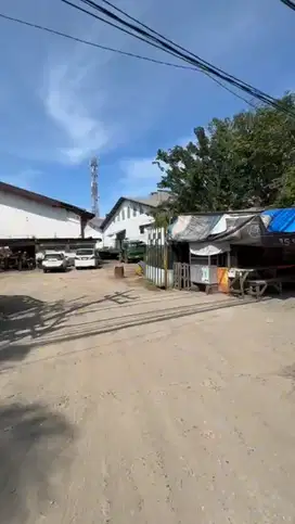 Gudang di Raya Margomulyo Area Strategis Siap Pakai