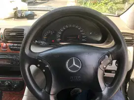 Mercedes-Benz w203 c200 2002 m111
