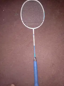 Raket badminton merek Victor original