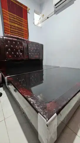 Divan King Size Like New