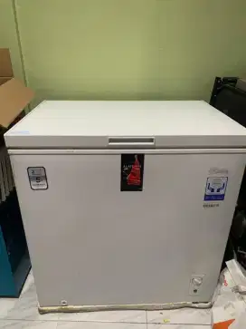Frezeer midea 200L