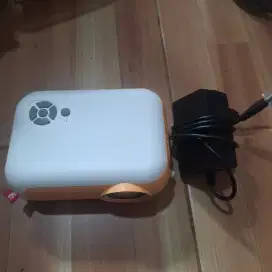 Proyektor mini buat nonton film