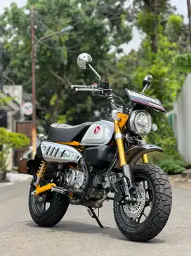 Honda monkey 2022 reg 2023 km 2800 ( dax ct125 supercub supercup )