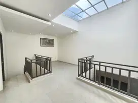 Dijual Cepat Rumah di Kota Baru Parahyangan