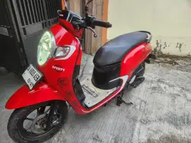 Honda Scoopy 2017 merah ferrari