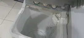 Mesin cuci bekas