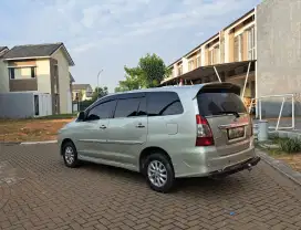 Innova v luxury 2012 jual cepat