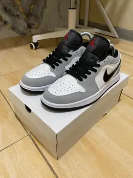 Sepatu dijual cepat