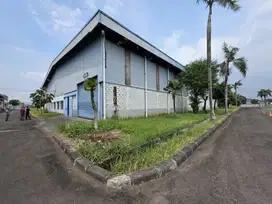 Gudang lb 2800 m di balaraja barat Jalan raya