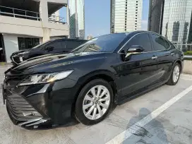Toyota Camry 2020 Hitam