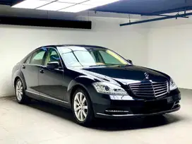 Mercedes Benz W221 S300L 2010 GOOD CONDITION