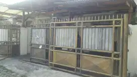 Sewa rumah hadap selatan di Medokan Asri