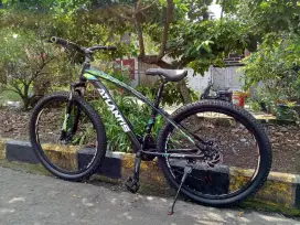 Sepeda gunung ukuran 27,5