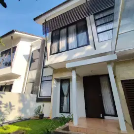 Dijual rumah siap huni di Discovery Bintaro