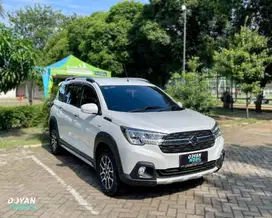 Cash SUZUKI XL7 Beta A/T 2023 - White Metallic